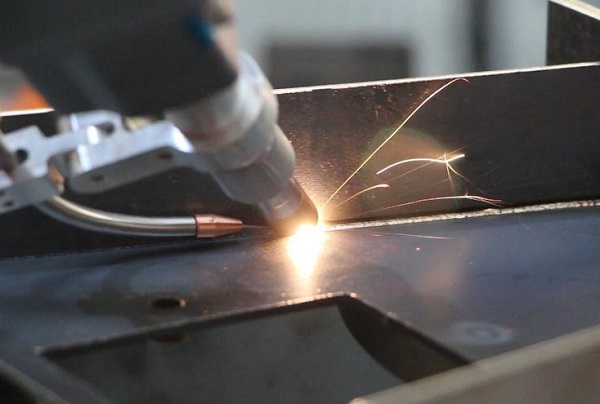 激光焊接機和普通焊接設(shè)備的區(qū)別 激光焊接機和普通焊接設(shè)備的區(qū)別