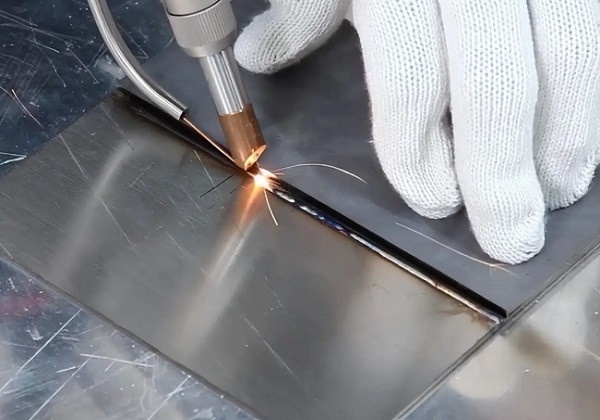 激光焊接機焊接鋁合金的優(yōu)勢 激光焊接機焊接鋁合金的優(yōu)勢