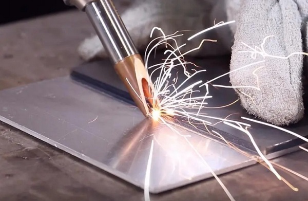 手持式激光焊接機(jī)好用嗎? 手持式激光焊接機(jī)好用嗎?