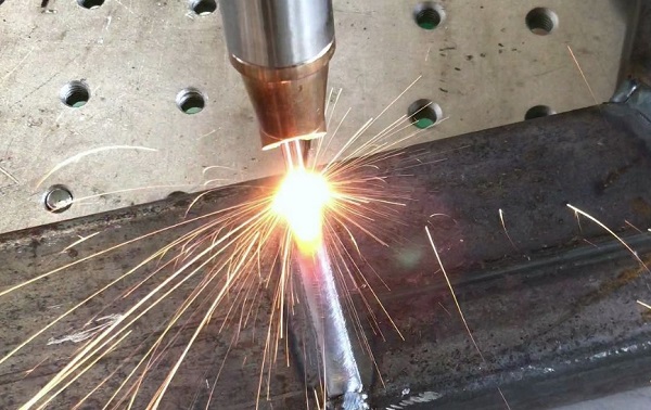 激光焊接機(jī)焊不銹鋼板時(shí)燒穿了怎么回事? 激光焊接機(jī)焊不銹鋼板時(shí)燒穿了怎么回事?