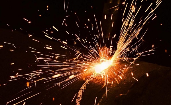 激光焊接火花過大 激光焊接火花過大