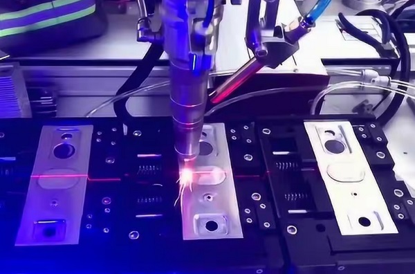 鋰電池激光焊接機(jī)偏振方向參數(shù)對(duì)焊接效果的作用 鋰電池激光焊接機(jī)偏振方向參數(shù)對(duì)焊接效果的作用