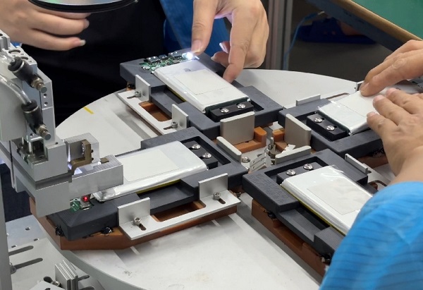 3C電子產(chǎn)品電池激光焊接