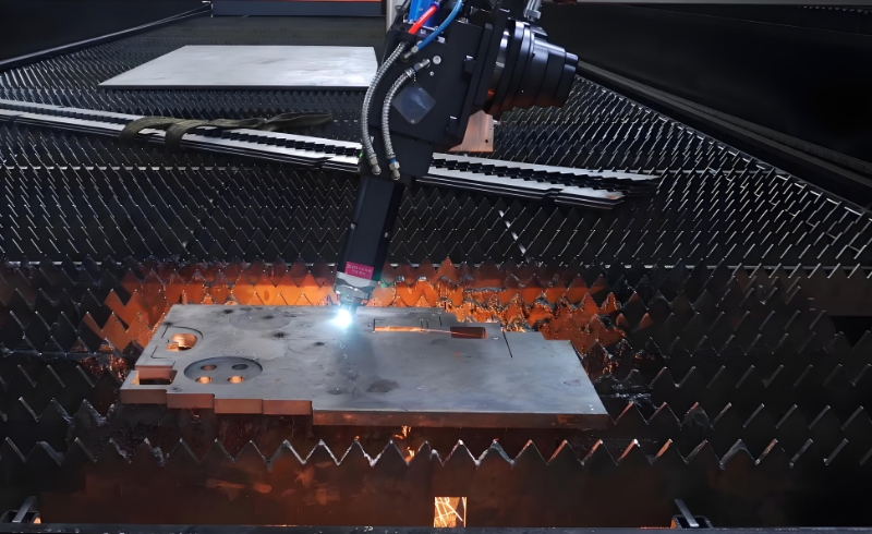 激光切割機的內部光路是否需要清潔？