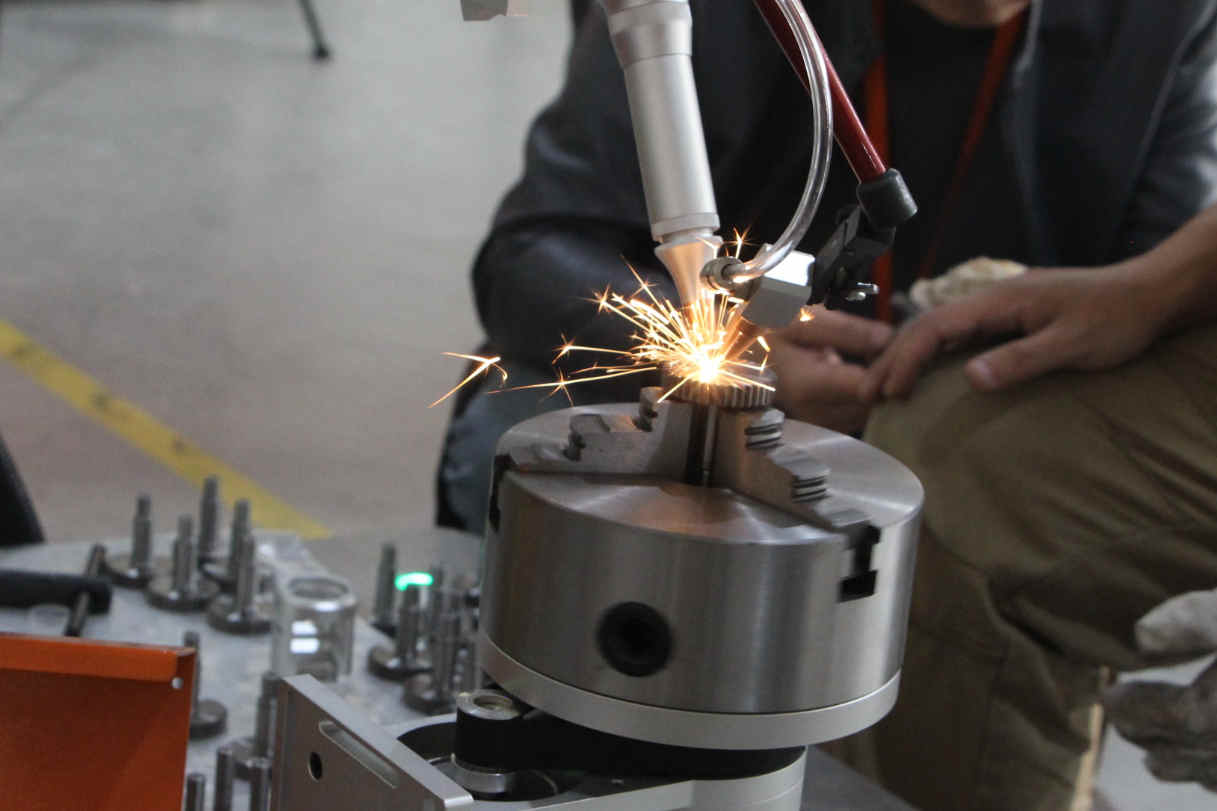 激光打標(biāo)機(jī)和焊接機(jī)有什么區(qū)別？